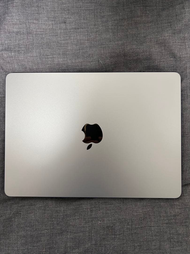 MacBook Air M2 2022年モデル Apple unveils all-new MacBook Air, supercharged by the new M2 chip