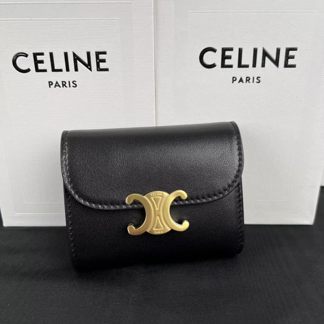 CELINE ブラックレザー三つ折り財布 - メルカリ