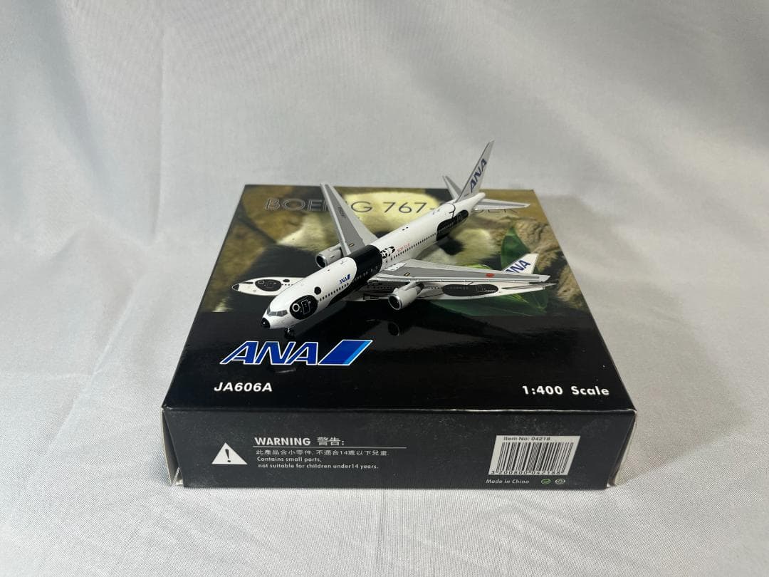 Phoenix 04218 全日空 B767-300ER JA606A パンダ ANA “Fly Panda” Boeing 767-300ER JA606A Phoenix 04218 Scale 1:400