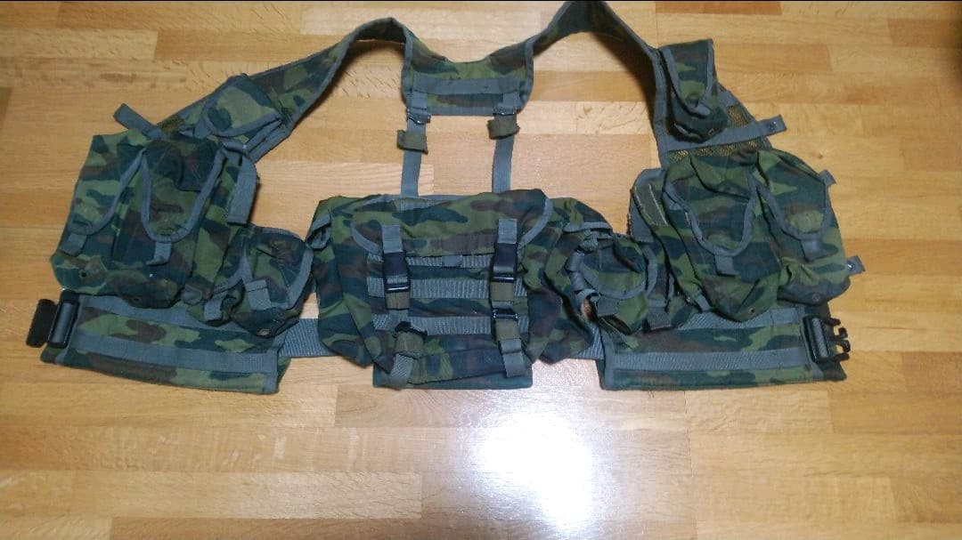 ロシア軍6sh112ベスト(フローラ迷彩) Yahoo!オークション - 【ロシア軍実物】6sh112 ベスト フローラ迷彩