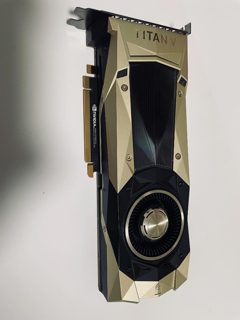 美品NVIDIA TITAN V 12GB HBM2 (V100と同等コア )