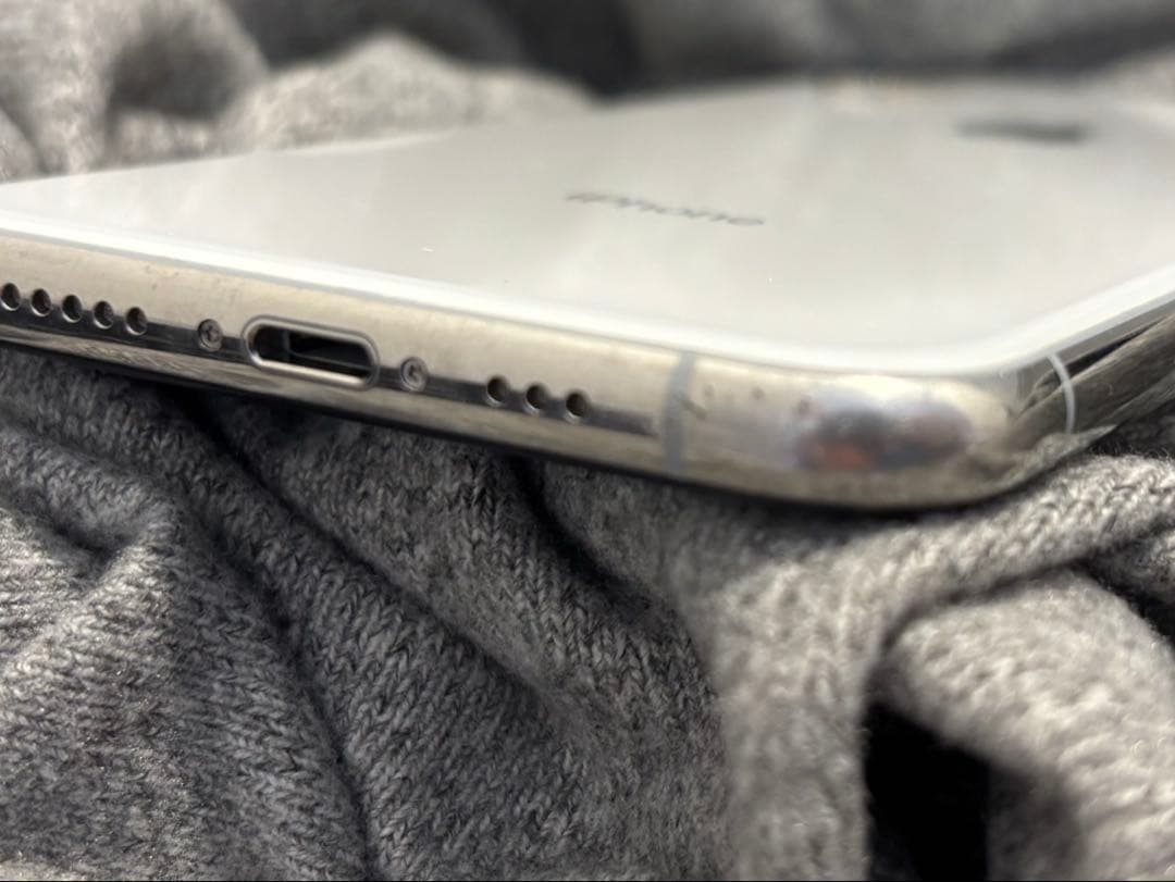 iPhone XS 本体