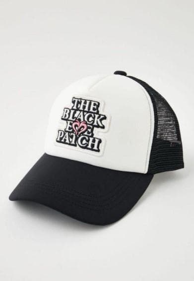 moussy × the black eye patch メッシュキャップ