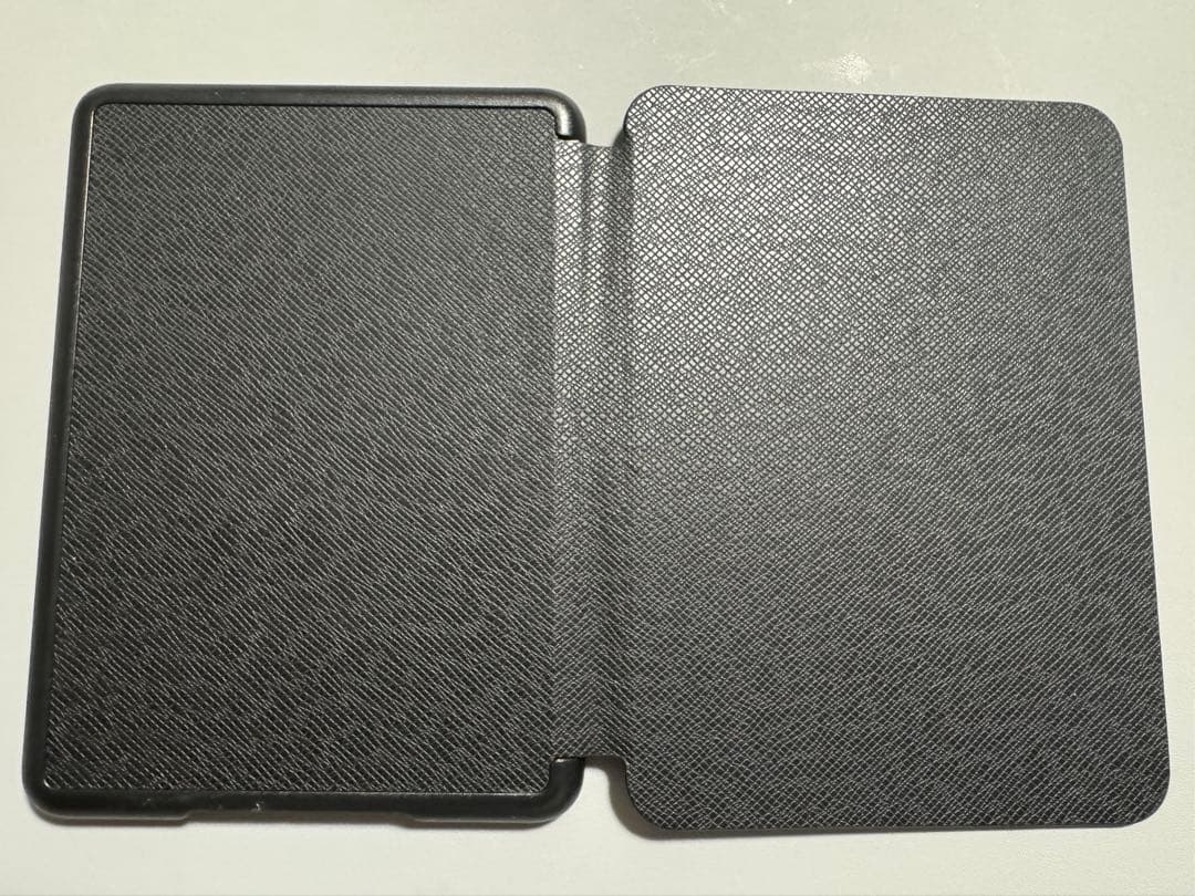 Kindle Paperwhite 16GB 第12世代 広告無し ケース付きの通販はau PAY