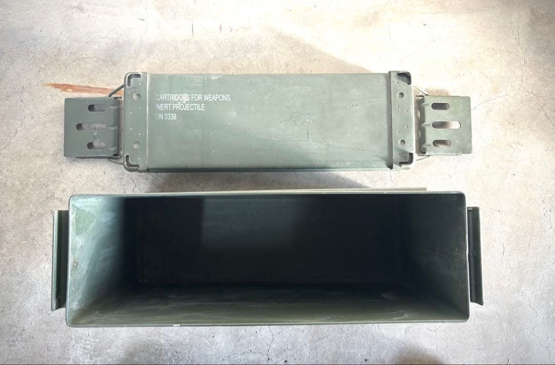 米軍実物 AMMO BOX 40mm 32CARTRIDGES 弾薬箱