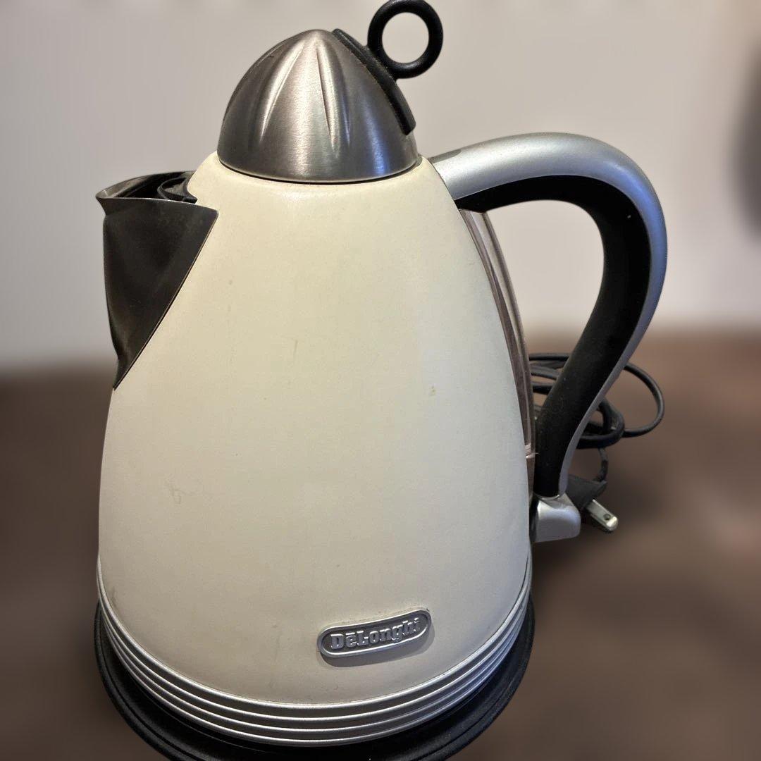 電気ケトル ホワイト シルバーデロンギ　DELONGHI レトロ インテリア デロンギ】電気ケトル 温度設定機能付き 0.8L