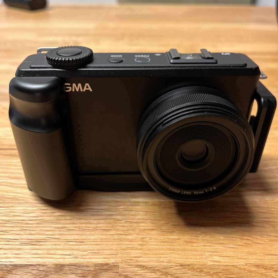 SIGMA dp2 Merrill カメラ　美品