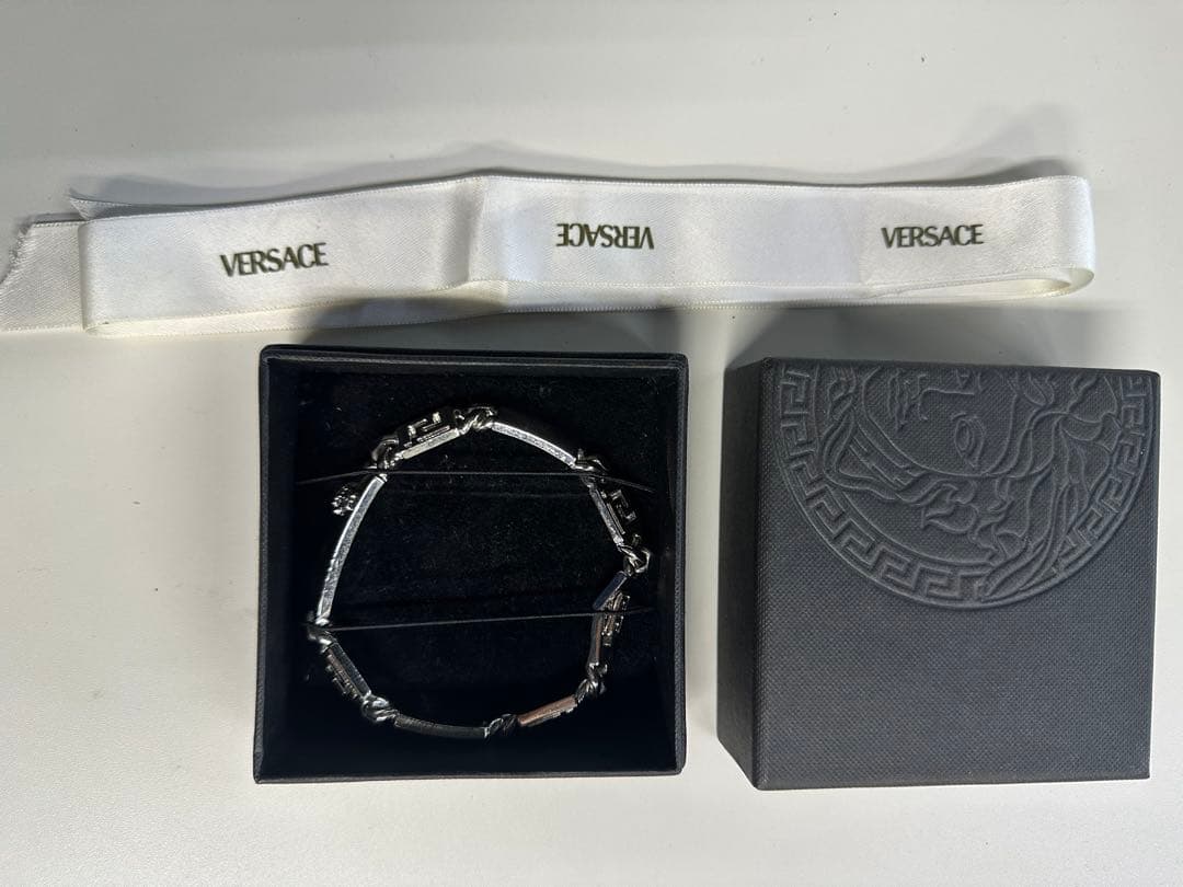 ヴェルサーチ　ブレスレット 楽天市場】VERSACE ヴェルサーチ ブレスレット 1014168 1A00637 メンズ