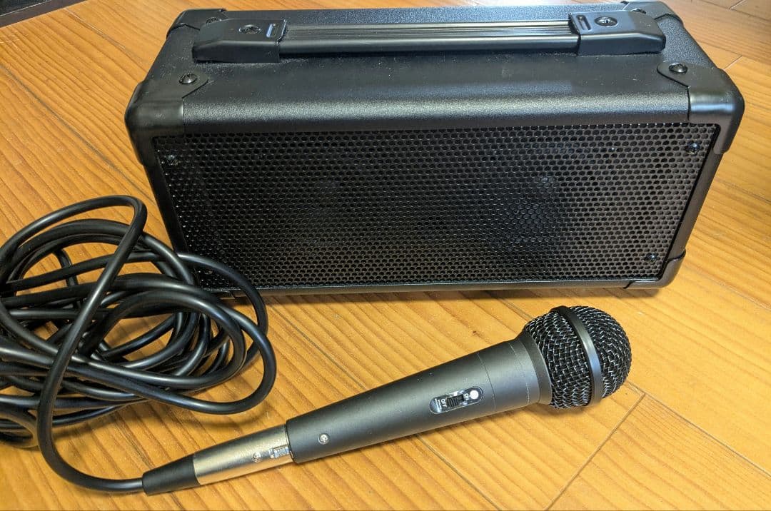 サンワサプライ マイク付き拡声器スピーカー　MM-SPAMP MM-SPAMP【マイク付き拡声器スピーカー】会議や講義、イベントなどで