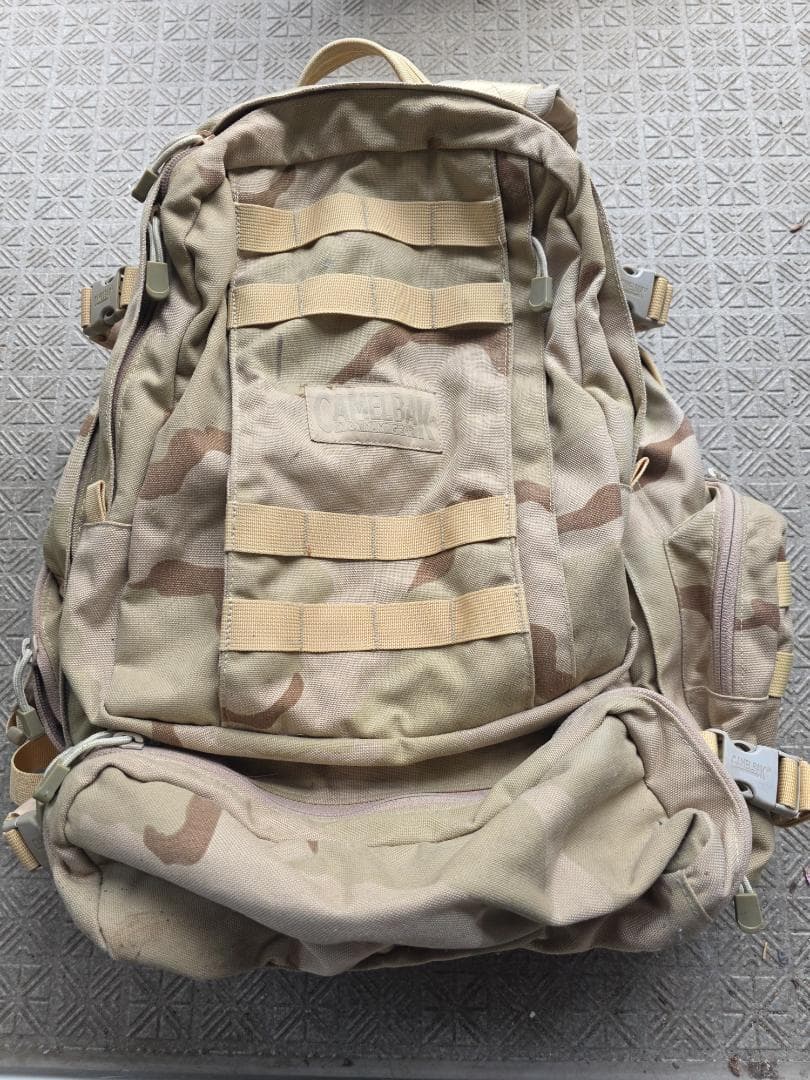 【放出品】３C CAMELBAK MAXIMUM GEAR キャメルバック MAXIMUM GEAR CAMELBAK 3C キャメルバックの商品詳細｜ミリタリー