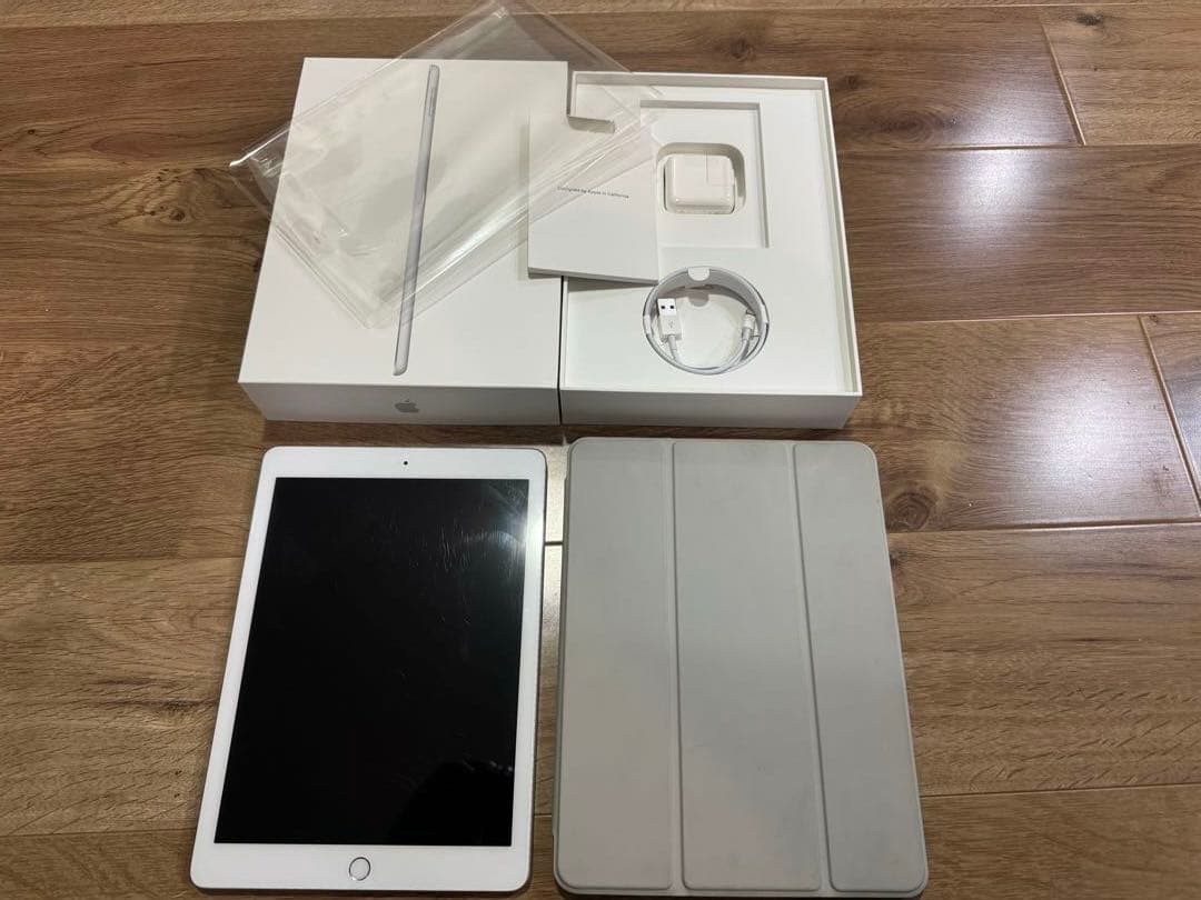 Apple iPad 第6世代 32GB おまけ付き Apple iPad 9.7インチ 第6世代 Wi-Fiモデル 32GB 2018年春モデル 価格