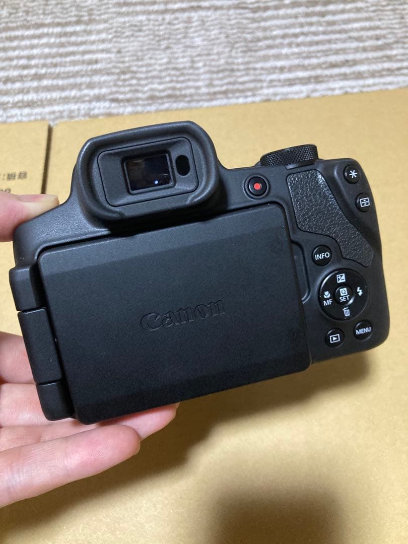 新品展示品】Canon PowerShot SX70HS 本体 付属品あり