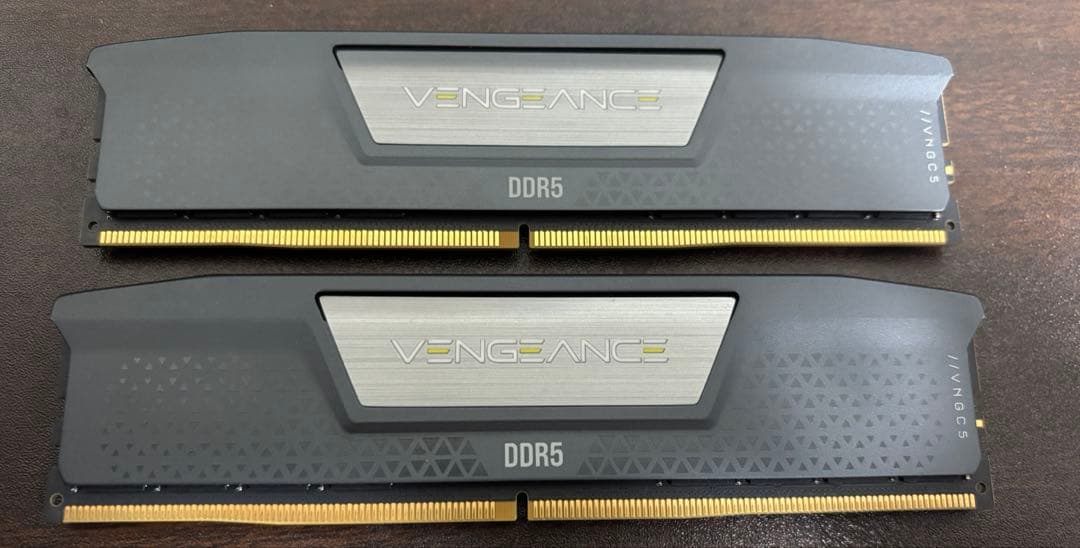 Corsair DDR5 64GB(32×2 5600MHz VENGEANCE VENGEANCE® 64GB (2x32GB) DDR5 DRAM 5600MHz C40 Memory Kit — Black