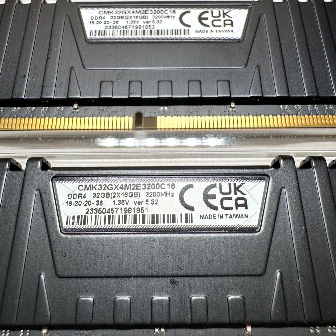 メモリー CORSAIR 32GB DDR4 3200MHz