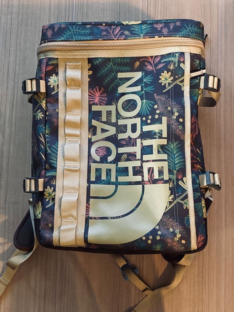 美品 THE NORTH FACE ヒューズボックス キッズ　レディース THE NORTH FACE（ザ ノースフェイス） THE NORTH FACE NMJ82350 キッズ