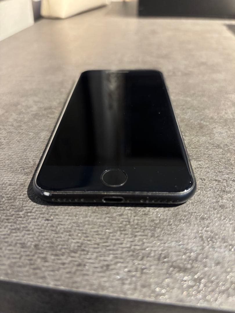 iPhone 7 128GB ブラック SIMフリー 本体