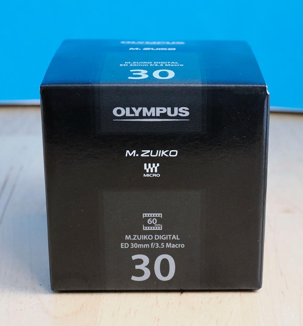 OLYMPUS　M.ZUIKO　30ミリF3.5　マクロレンズ　新品　保証書あり