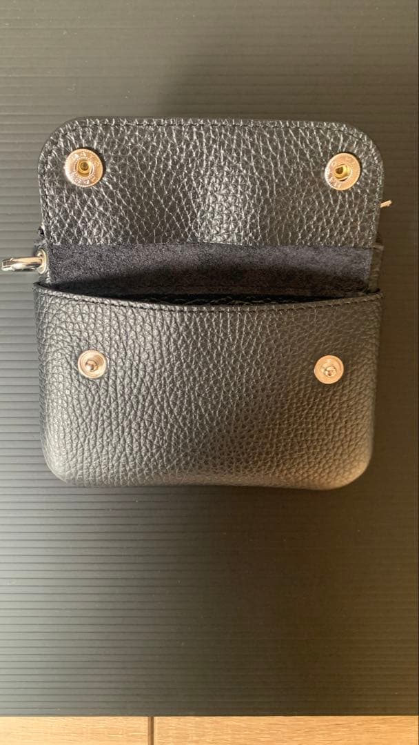 即完売商品 LOMEI Zipper Compact Wallet、ブラック - メルカリ