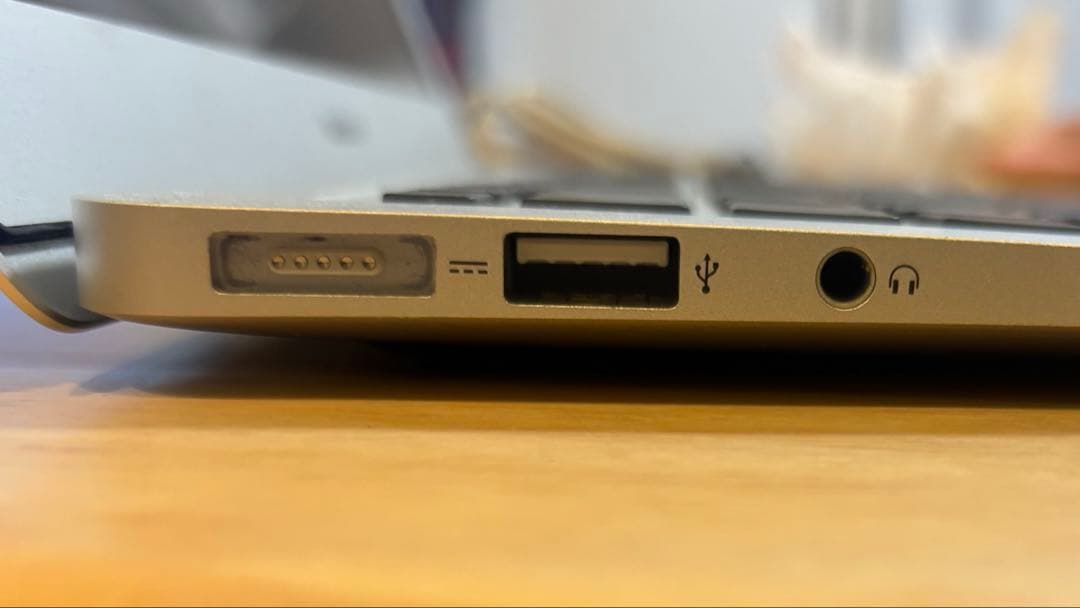 Y*i様 MacBook Air 13.3インチ i5 4GB A1466 20