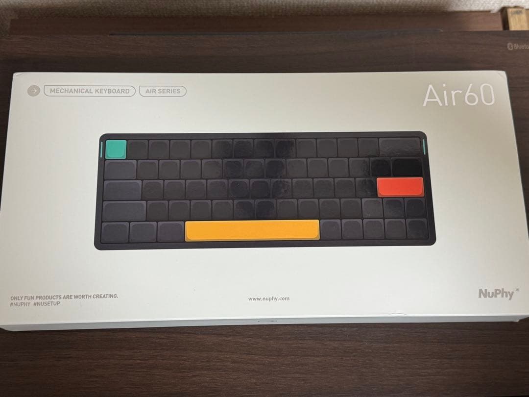 NuPhy Air60 V2 赤軸 専用ケース付き