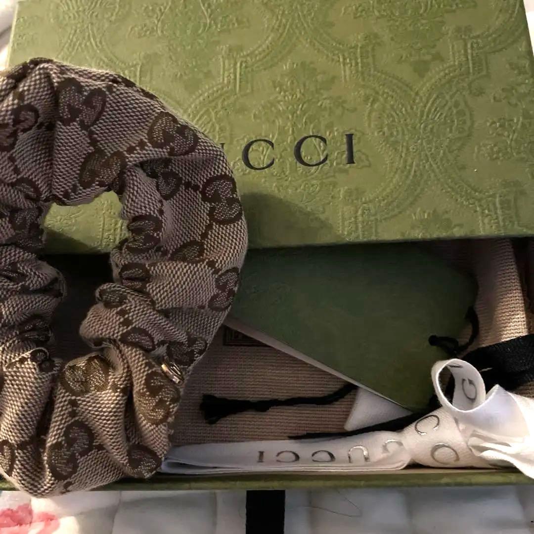 美品　GUCCI オフディア　シュシュ 中古・古着通販】GUCCI (グッチ) シュシュ ブラック×ゴールド