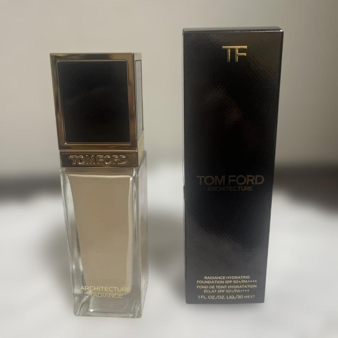 TOM FORD■アーキテクチャーラディアンスハイドレーティングファンデーション アーキテクチャー ラディアンス ハイドレーティング ファンデーション
