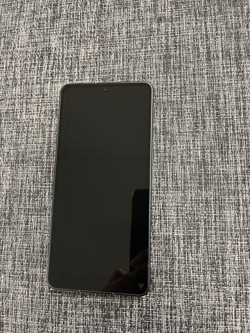 【カズ】docomo AQUOS R8 Pro ブラック本体