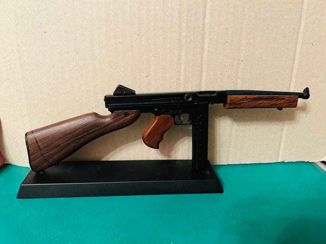 陸軍部隊 M1A1 トンプソンライフル フィギュア 8インチ LA088 トンプソンM1A1タイプ｜PRODUCT｜リトルアーモリー OFFICIAL WEBSITE