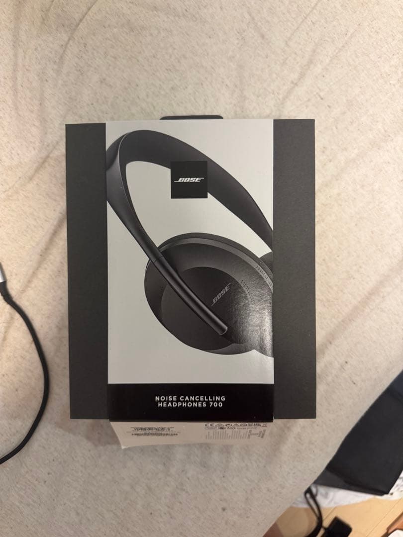 【美品】Bose Noise Cancelling Headphones 700 Amazon.com: Bose Headphones 700, Noise Cancelling Bluetooth Over