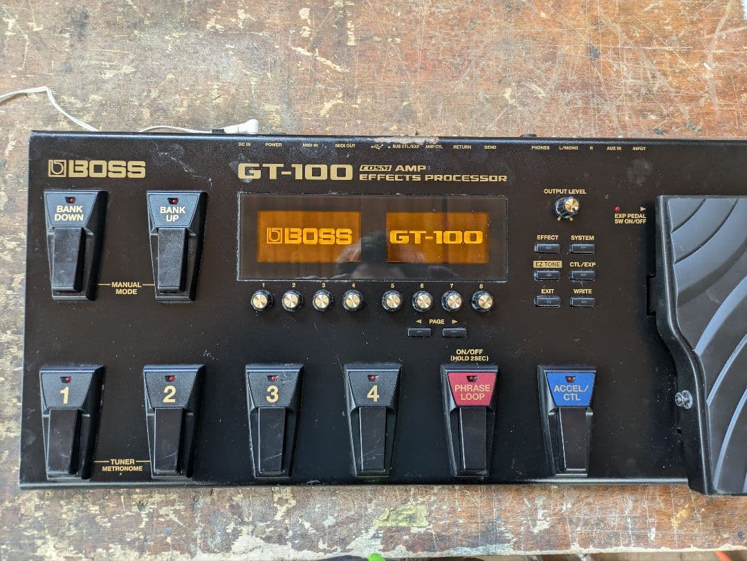 2*O様 BOSS GT-100 エフェクトプロセッサー BOSS - GT-100 | COSM Amp Effects Processor