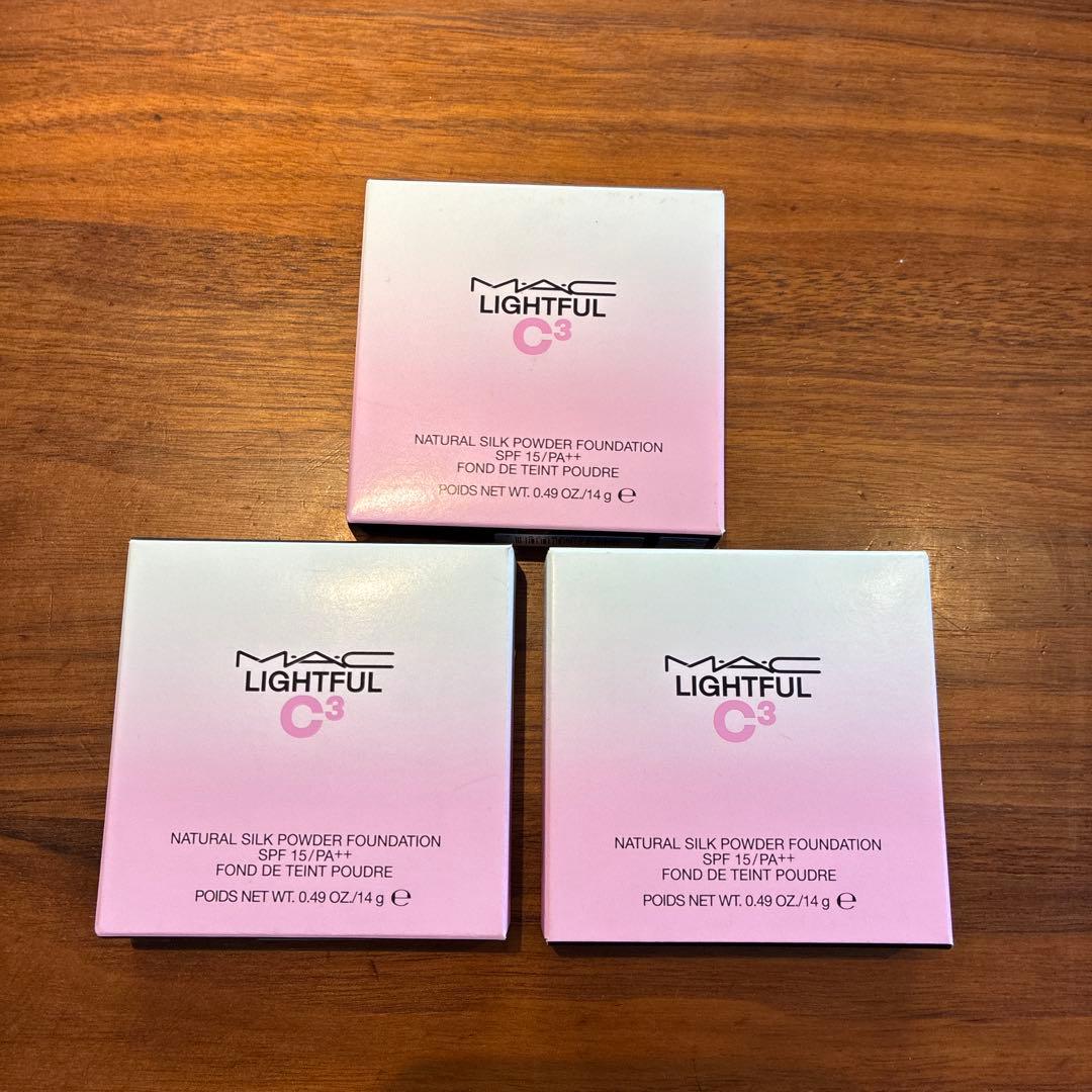 MAC Lightful C3 パウダーファンデーション SPF15 M・A・C / ライトフル C3 ナチュラル シルク パウダー