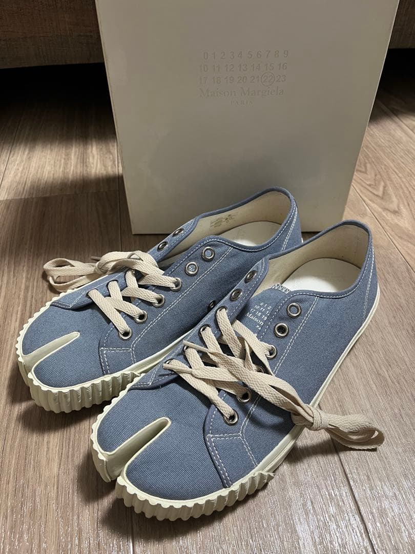 J*t様 Maison Margiela タビ　スニーカー　ブルー　EU42 Maison Margiela タビ スニーカー ブルー EU42 - メルカリ