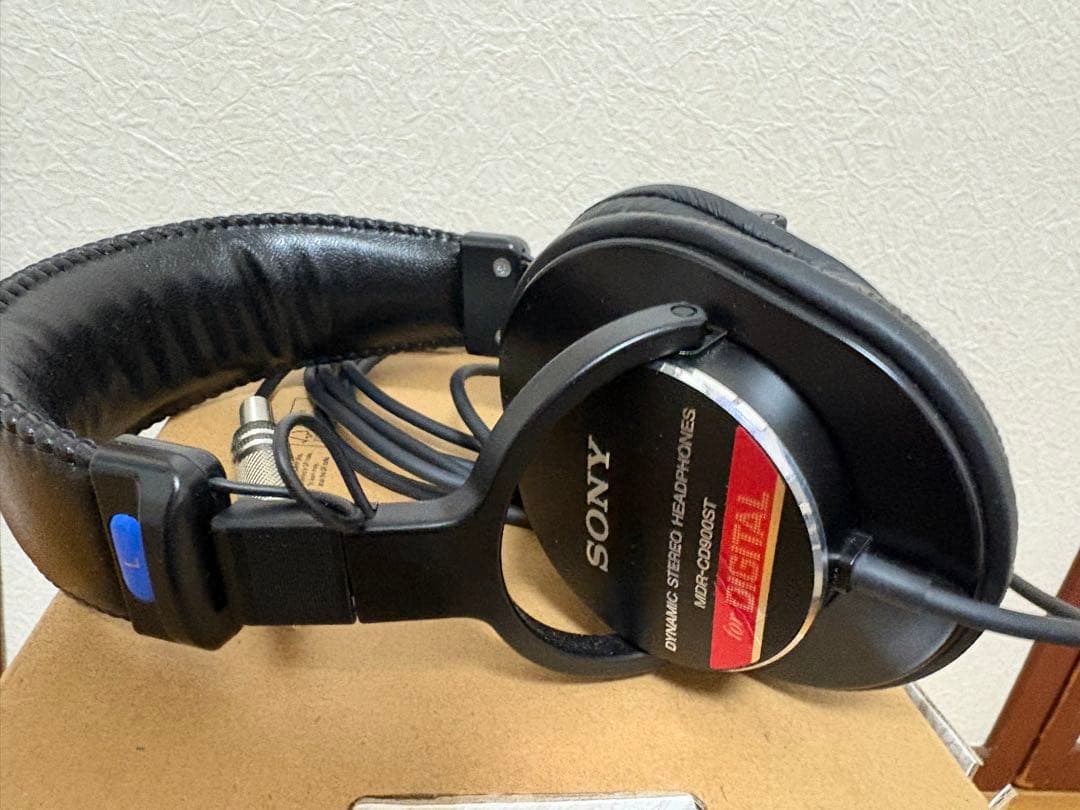SONY 箱無しモニターヘッドホン MDR-CD900ST Amazon | SONY 有線 密閉型スタジオモニターヘッドホン 黒 MDR-CD900ST