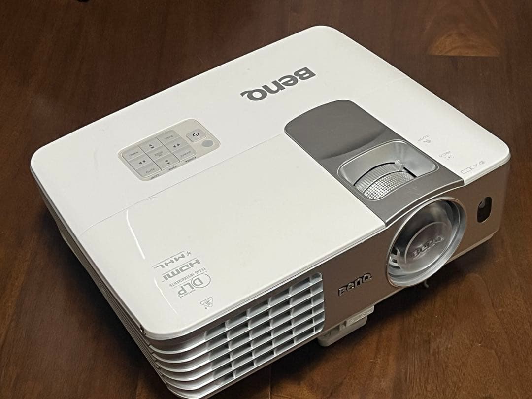 BenQ W1080ST プロジェクター 本体 BenQ W1080ST Full HD 1080p Short Throw DLP Projector