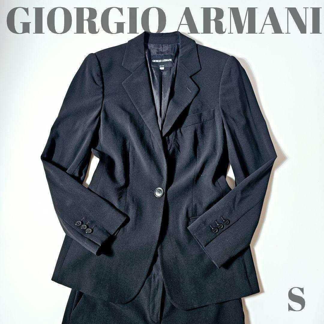 【極美品】ジョルジオアルマーニ　スーツ　セットアップ　シングル　無地 GIORGIO ARMANI（セットアップ）のフリマアイテム一覧
