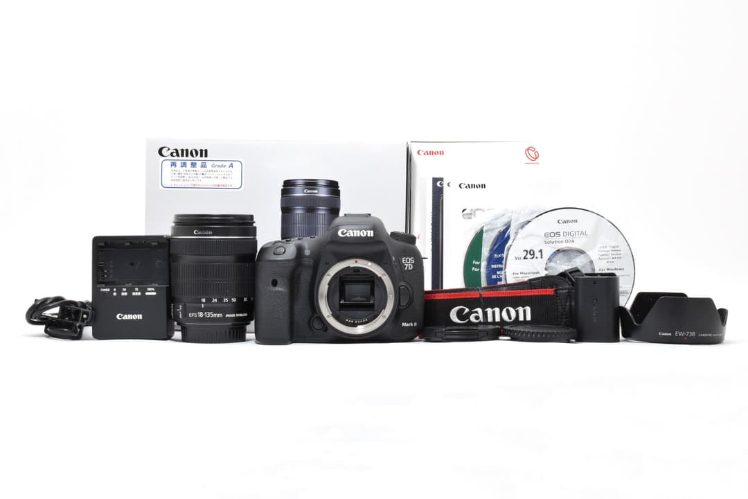 ス*ー様 美品 Canon EOS 7D Mark II + 18-135mm Amazon.com : Canon EOS 7D Mark II DSLR Camera with 18-135mm f/3.5