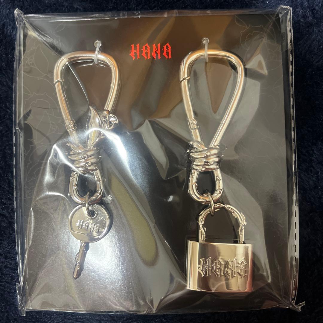 新品未開封】 HANA BAD LOVE カラビナセット キーホルダー - メルカリ