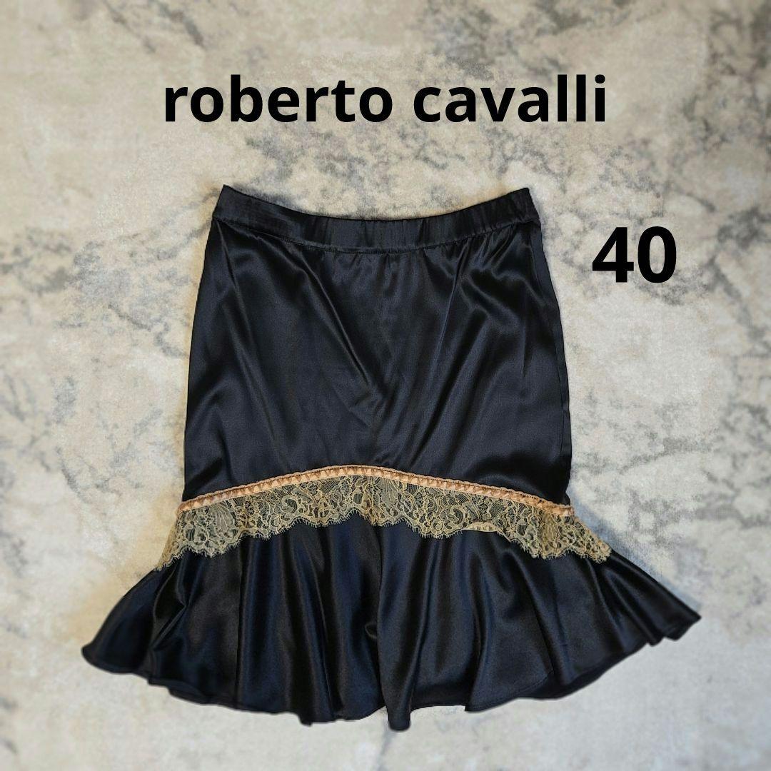 イタリア製 roberto cavalli 黒 レース 40 For Roberto Cavalli designer, dreams come in all black