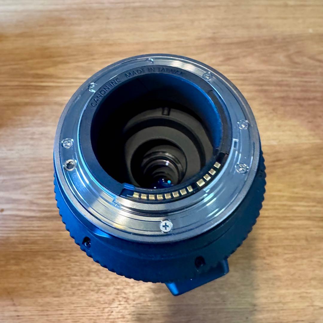 Canon RF800 F11 IS STM 美中古レンズプロテクター付