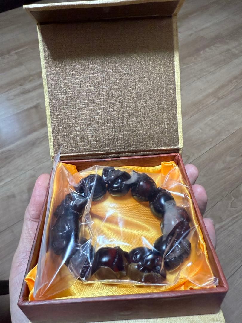 新品 チベットヤクの角製 ブレスレット 超希少 ギフト箱付き 限定一点