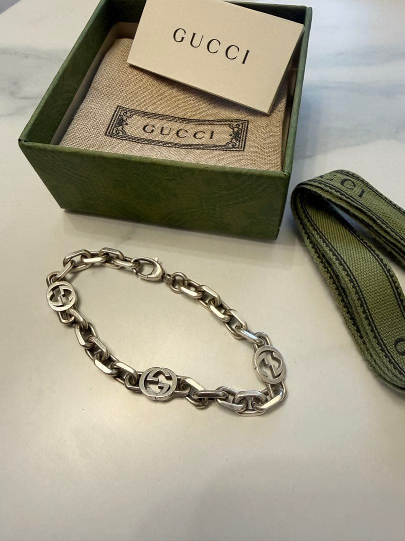 GUCCI シルバー ロゴチェーンブレスレット GUCCI - グッチ GGロゴ チェーン ブレスレット シルバー925 【中古】の