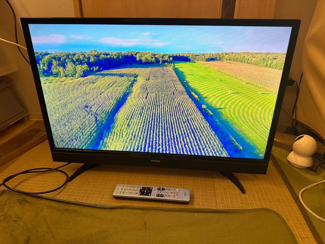 aiwa アイワ　32型　テレビ　TV-32HF10W　2019年製　超美品！