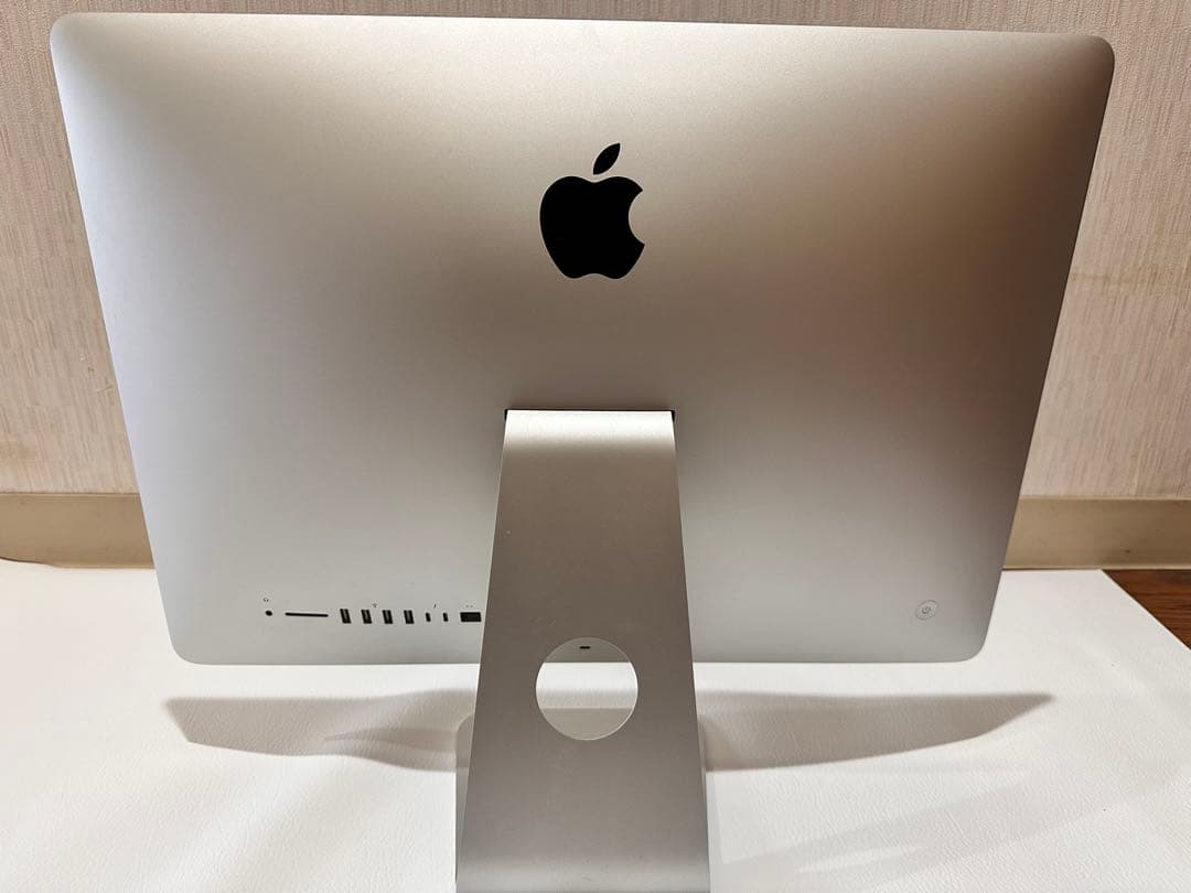 Apple iMac 21.5インチ Retina 4K 2017