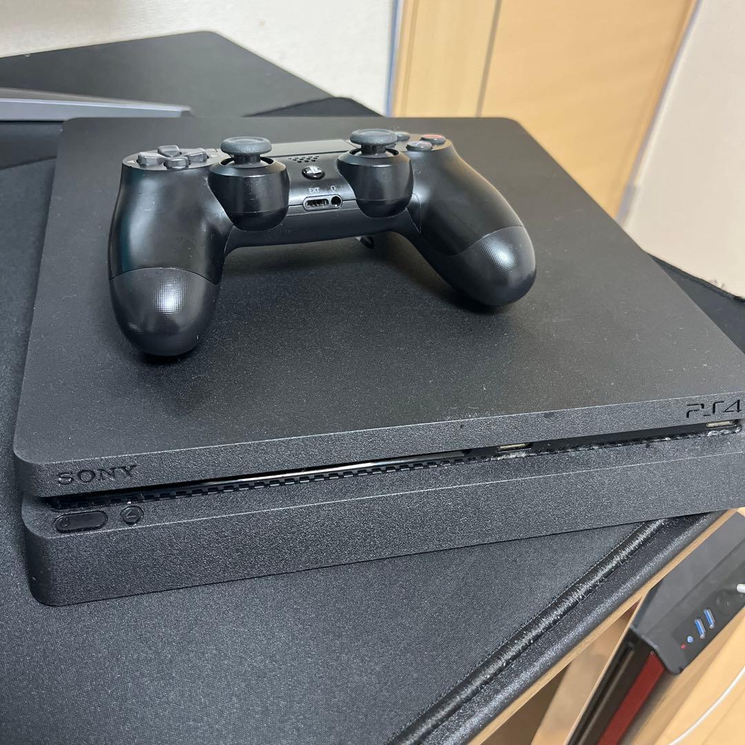 プレイステーション4 ほぼ新品です！！ Amazon.co.jp: PlayStation 4 ジェット・ブラック 500GB (CUH-2200AB01