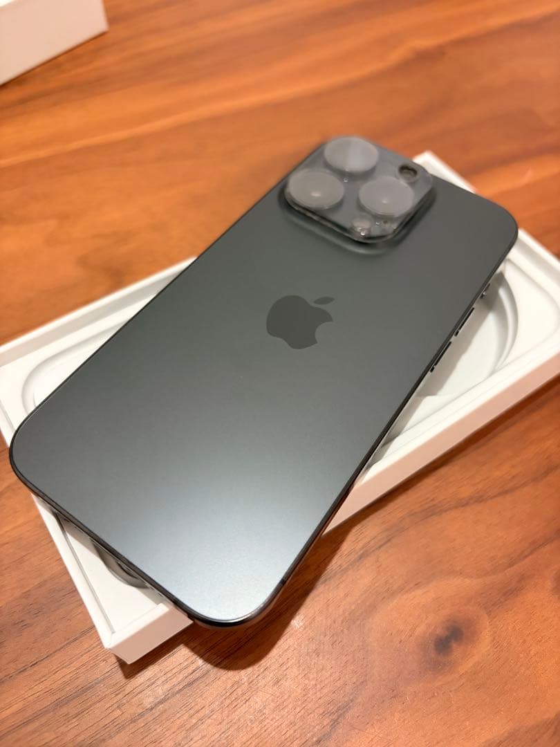 【ジャンク】iPhone15 Pro 128GB 部品取りにどうぞ