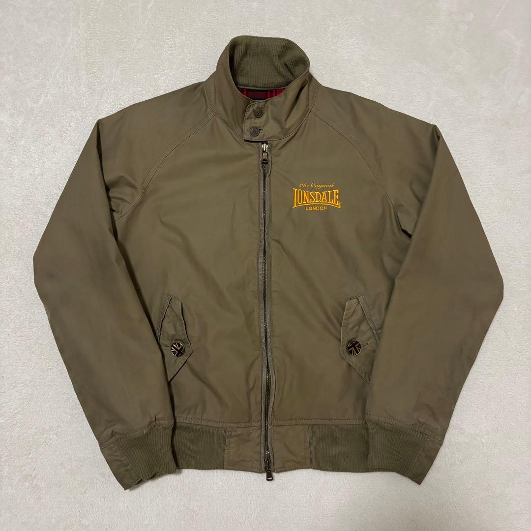 ロンズデール Lonsdale スイングトップ ベージュ Mサイズ 刺繍 ロンズデール Lonsdale スイングトップ ベージュ Mサイズ 刺