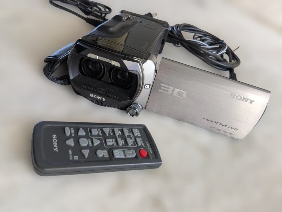 ソニー SONY HDR-TD10 Sony Handycam® HDR-TD10 3D-capable HD camcorder with 64GB built-in