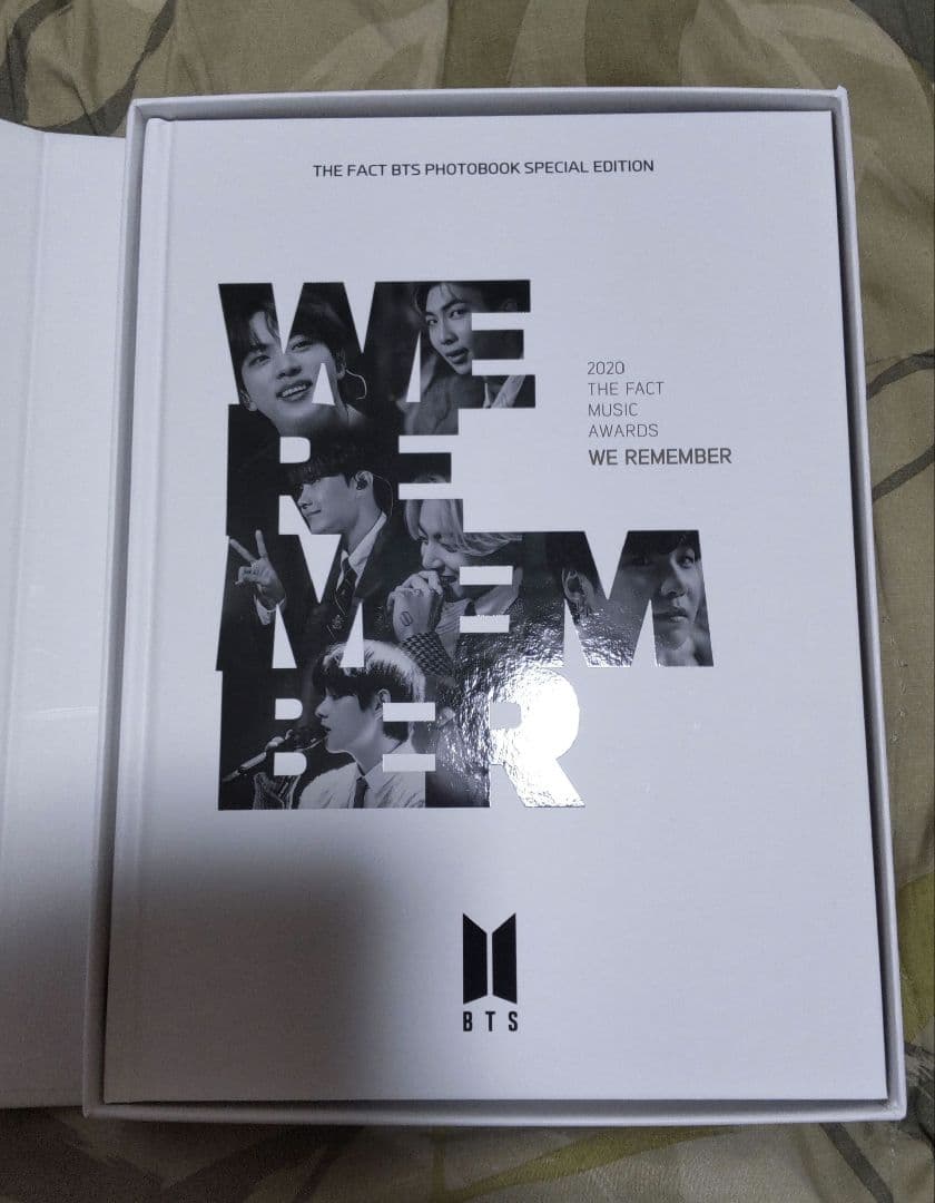 btsサイン直筆 防弾少年団 BTS サイン 直筆 DVD外箱本体ブックレット のみ - メルカリ