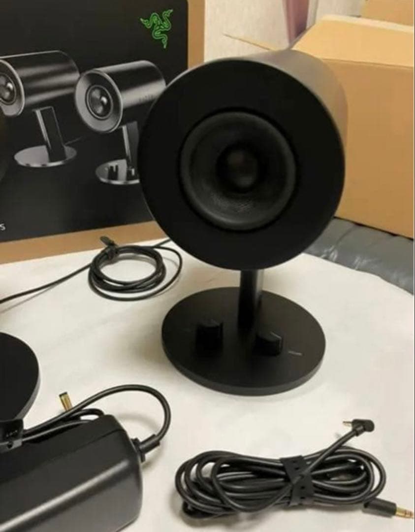 【即決・美品】Razer レイザー NOMMO スピーカー