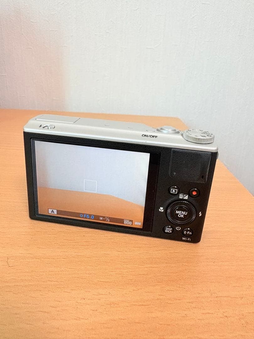 FUJIFILM XQ2 コンパクトデジタルカメラ